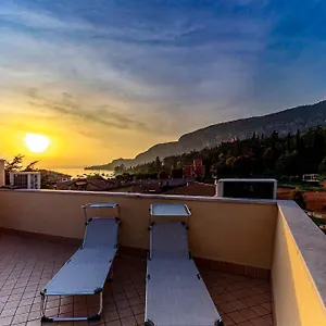 https://la-ca-del-picia.hotelinveneto.com