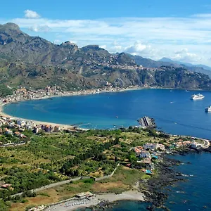 Stanza Vista Mare Giardini-Naxos