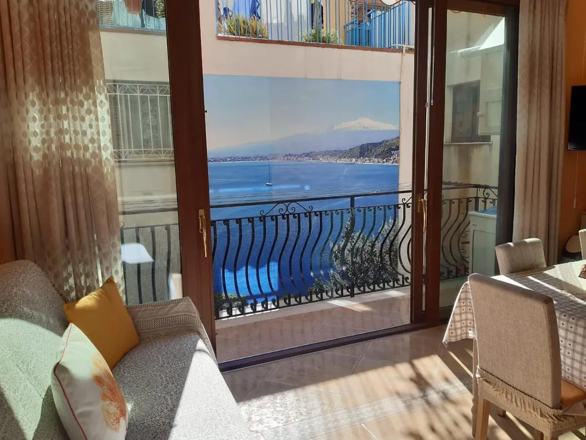 Il Corallo Rosso Giardini-Naxos Italia